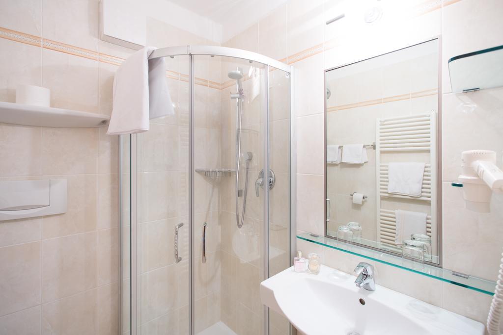 Garni Pluner Schenna Ngoại thất bức ảnh